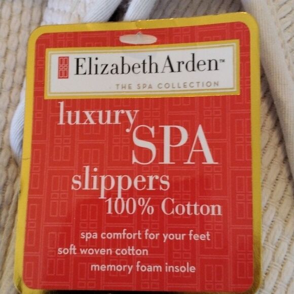 Vanity Fair and Elizabeth Arden Robe and Slippers Spa Bundle - Picture 10 of 11